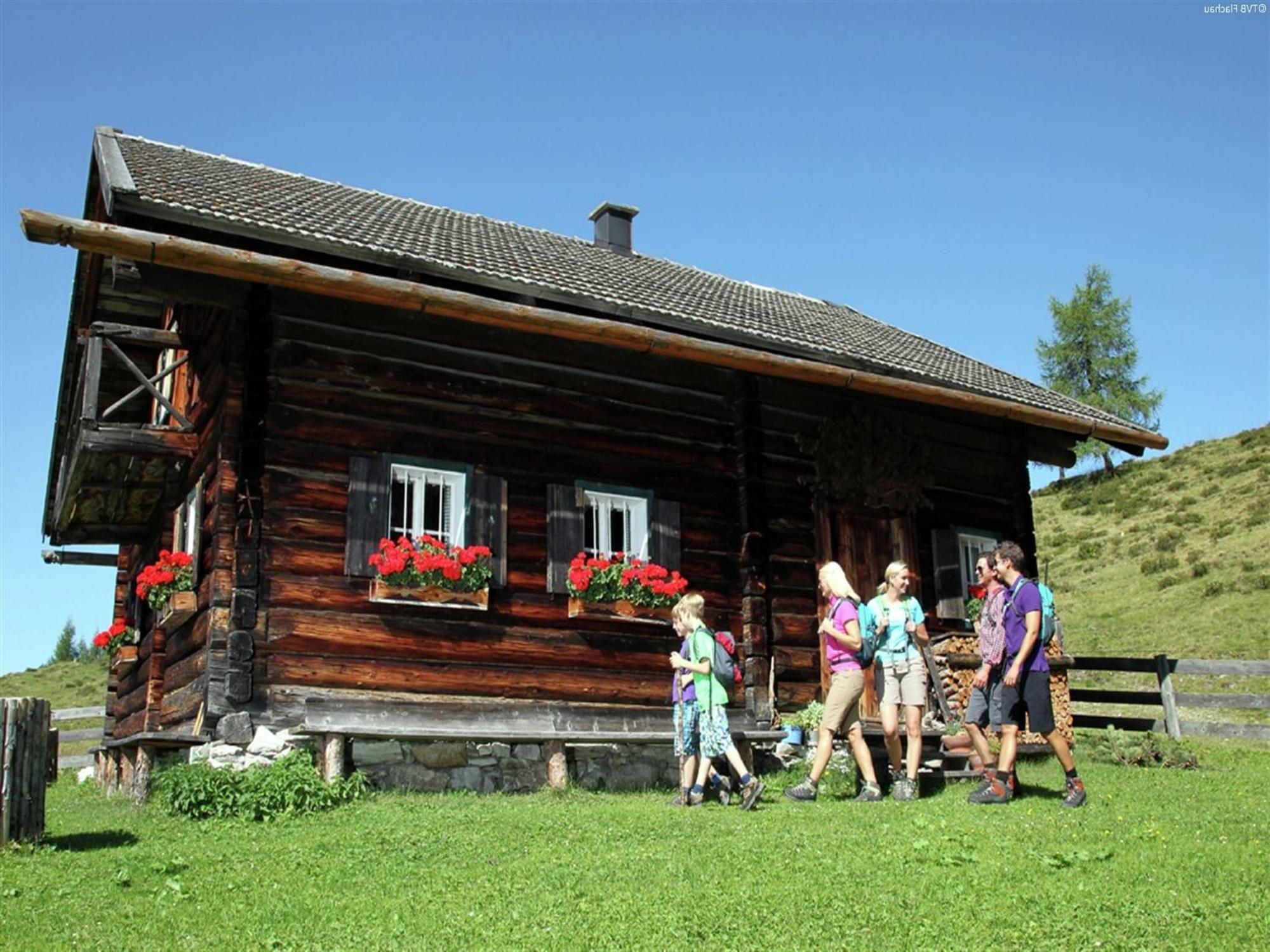 Apartment Near Flachau With Mountain View ภายนอก รูปภาพ